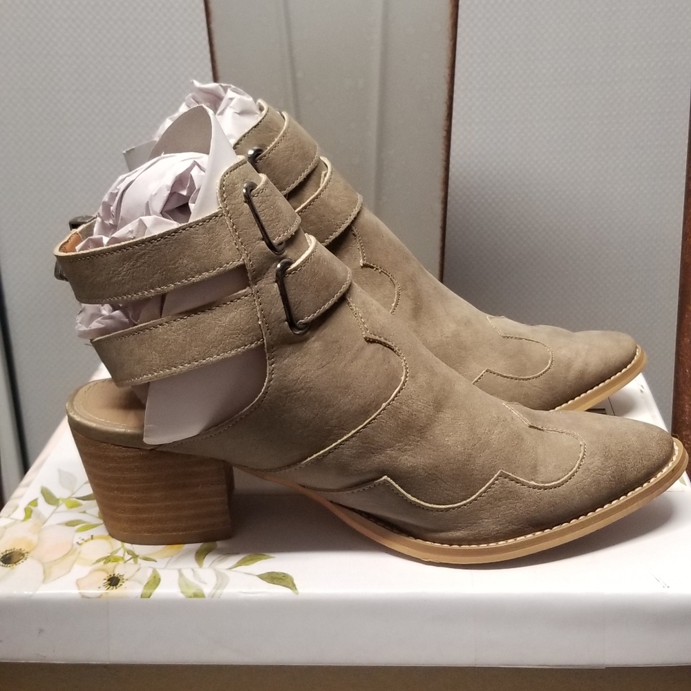 Women's Western Booties